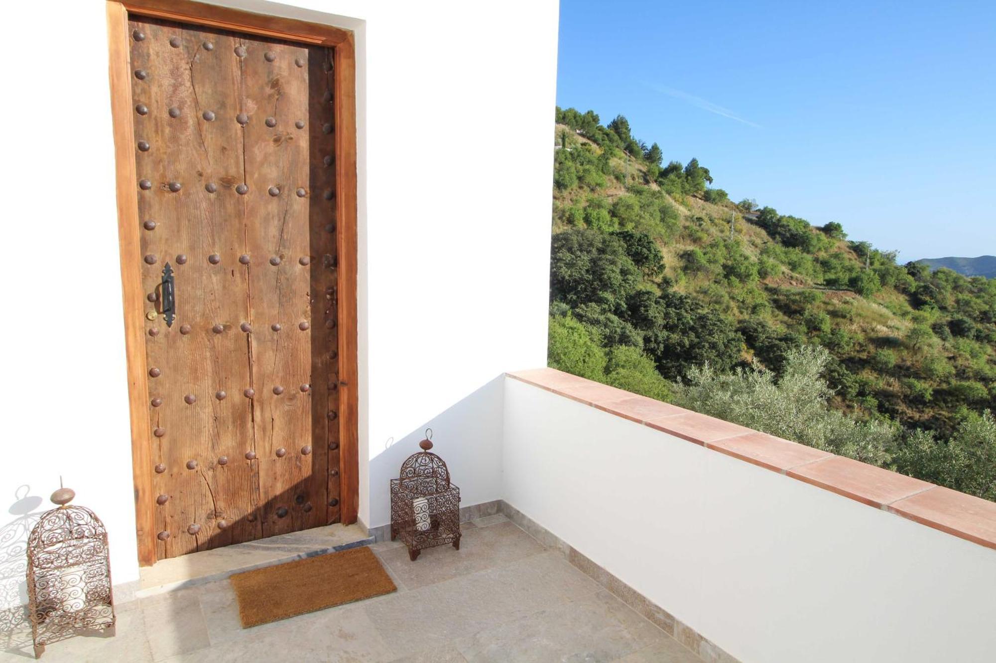 Villaer Trompetilla Montes De With Yoga And
