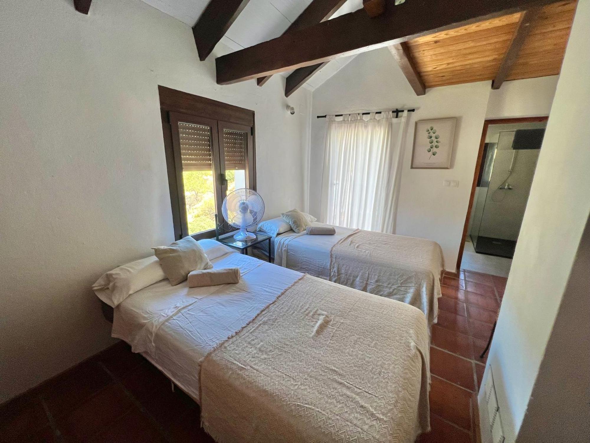 Trompetilla Montes De With Yoga And Villaer