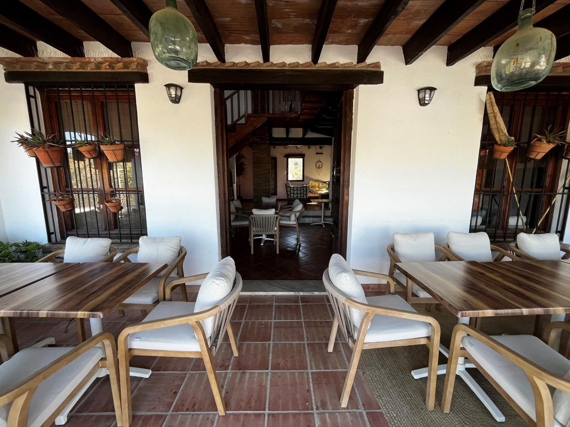 Villaer Trompetilla Montes De With Yoga And